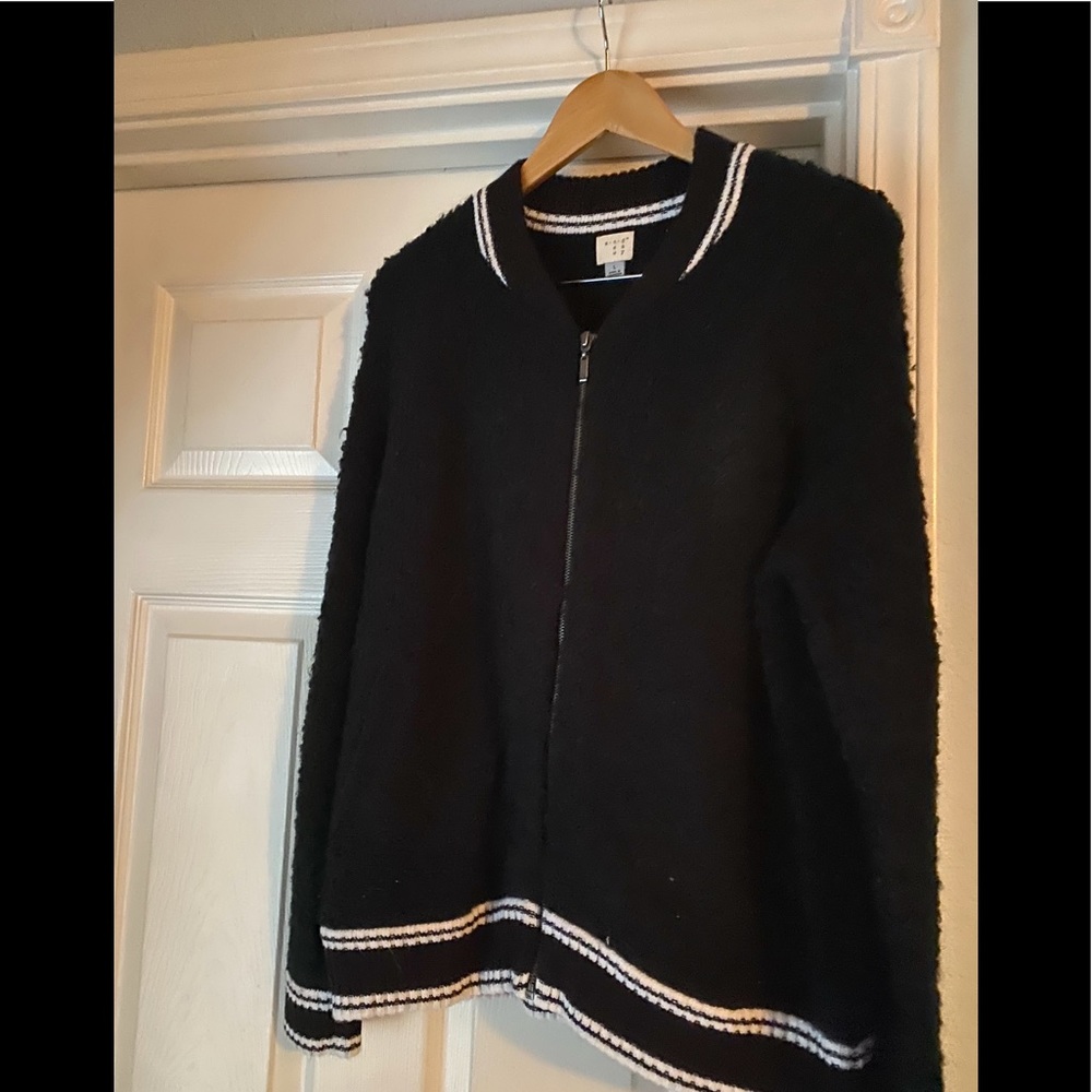 NWT black & White full zip cardigan